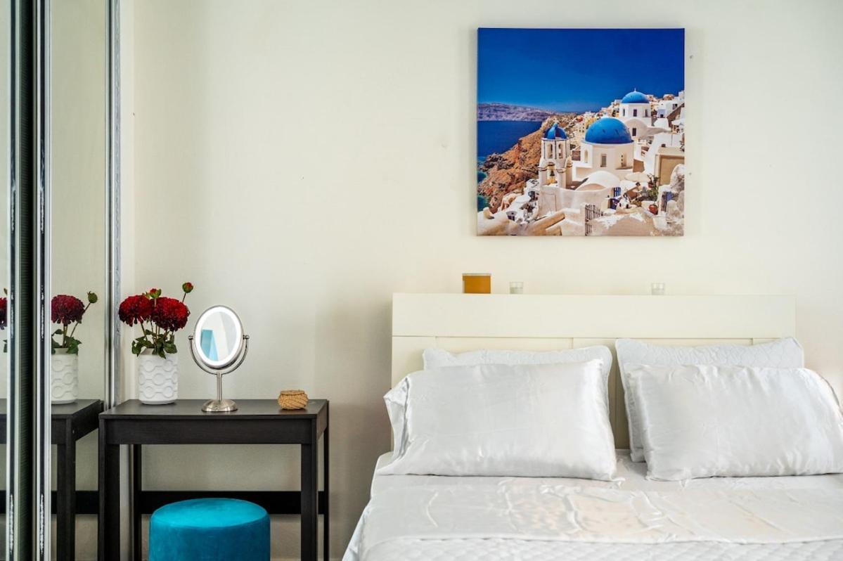 3 Minutes To The Airport Free Parking Pool *