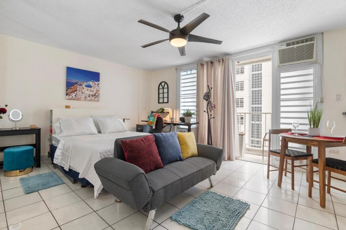 3 Minutes To The Airport Free Parking Pool Apartment