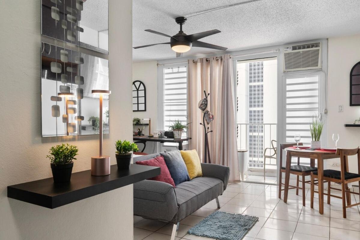 Apartment 3 Minutes To The Airport Free Parking Pool San Juan