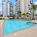 Studio 3 Minutes To The Airport Free Parking Pool
