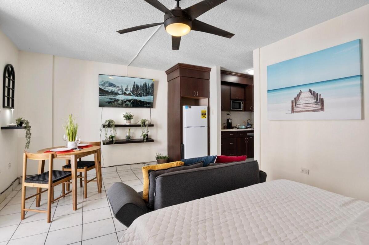 3 Minutes To The Airport Free Parking Pool Apartamento